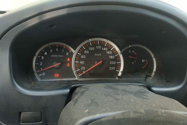 Used Dongfeng Fengdu Paladin 2008 2.4L Two-Wheel-Drive Standard Version Instrument Cluster
