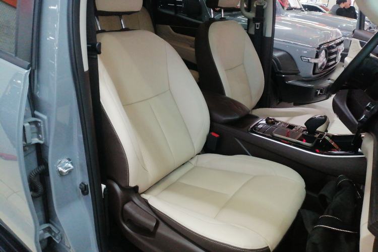 Used Dongfeng Fengdu Paladin 2023 2.0T Four-Wheel Drive Luxury Edition Right Front Seat