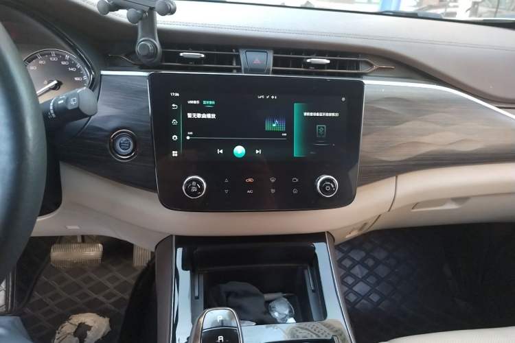 Used Dongfeng Fengdu Paladin 2023 2.0T Four-Wheel Drive Luxury Edition Audio And AC Panel