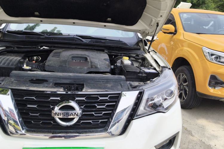 Used Dongfeng Fengdu Paladin 2023 2.0T Four-Wheel Drive Luxury Edition Engine Bay Left