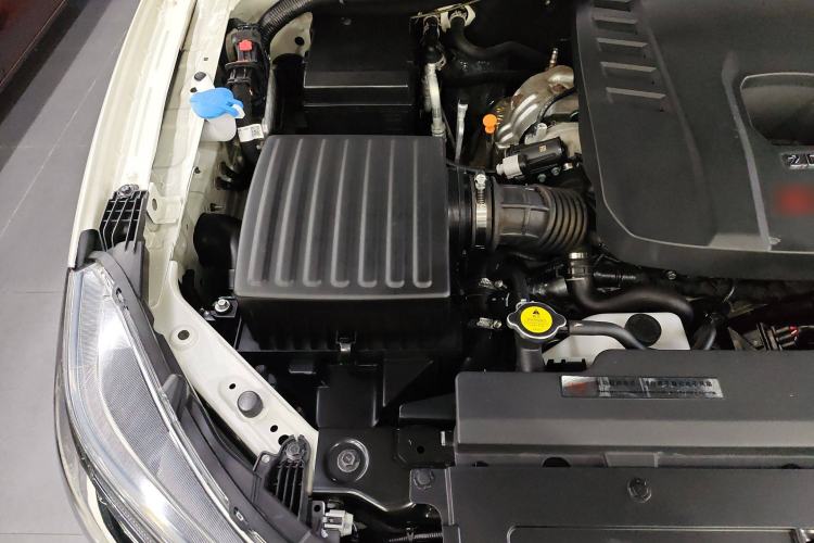 Used Dongfeng Fengdu Paladin 2023 2.0T Four-Wheel Drive Smart Edition Engine Bay Right