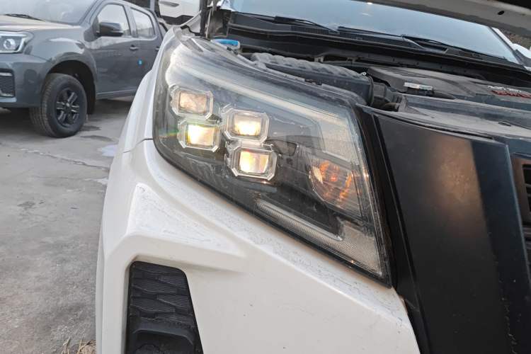 Used Dongfeng Fengdu Paladin 2023 2.0T Four-Wheel Drive Luxury Edition Exterior 6