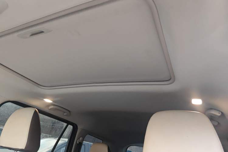 Used Dongfeng Fengdu Paladin 2023 2.0T Four-Wheel Drive Luxury Edition Headliner