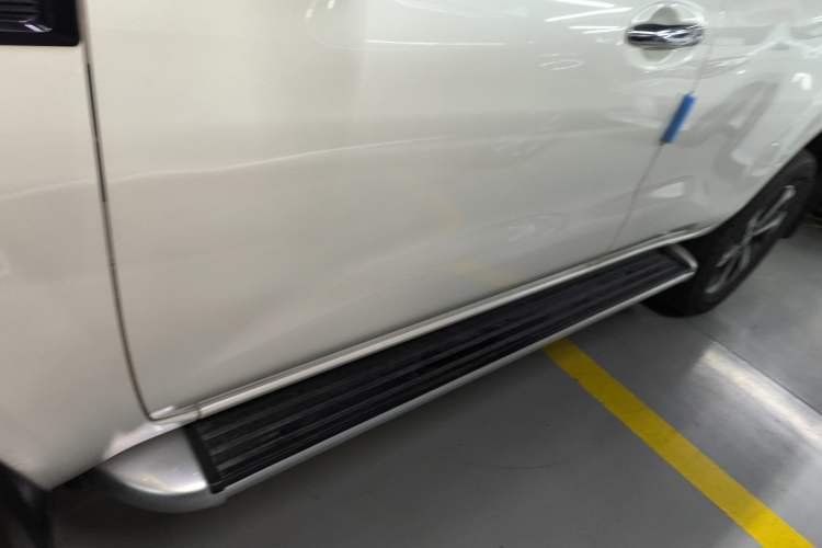 Used Dongfeng Fengdu Paladin 2023 2.0T Four-Wheel Drive Luxury Edition Left Side Sill