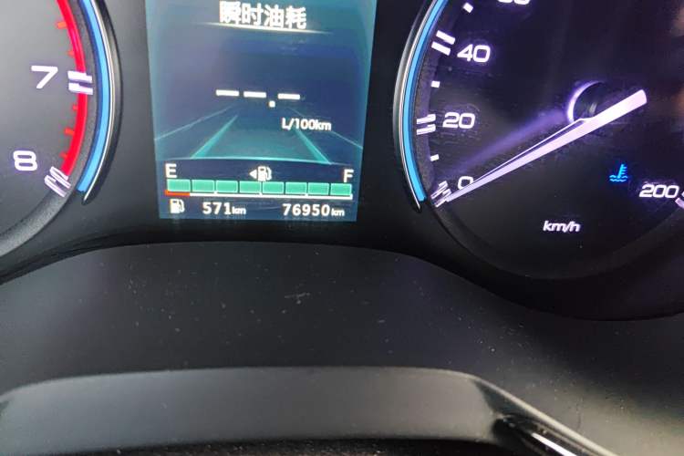 Used Dongfeng Fengdu Paladin 2023 2.0T Four-Wheel Drive Luxury Edition Odometer Close Up