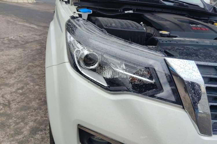 Used Dongfeng Fengdu Paladin 2023 2.0T Four-Wheel Drive Luxury Edition Right Front Headlight