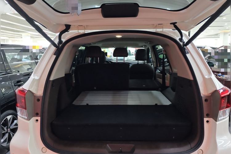 Used Dongfeng Fengdu Paladin 2023 2.0T Four-Wheel Drive Smart Edition Trunk