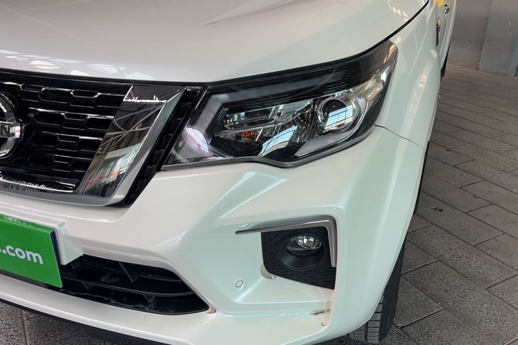 Used Dongfeng Fengdu Paladin 2024 2.0T Four-Wheel Drive Deluxe Edition Dynamic Version Left Front Headlight