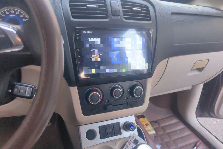 Used Dongfeng Fengon 330 2014 1.5L Manual Comfort Version DK15-02 Audio And AC Panel