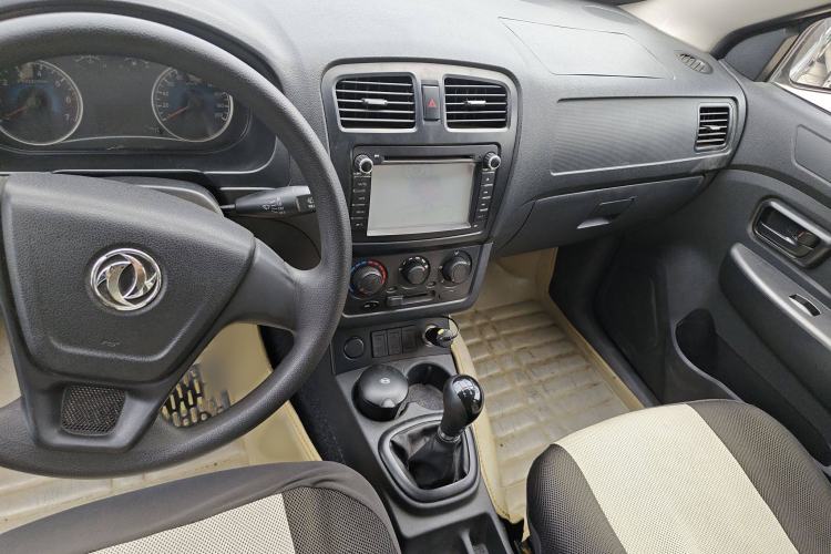 Used Dongfeng Fengon 330 2014 1.5L Manual Utility Version DK15 Audio And AC Panel