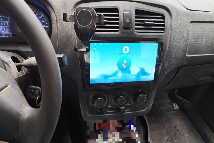 Used Dongfeng Fengon 330 2014 1.5L Manual Utility Version DK15 Audio And AC Panel