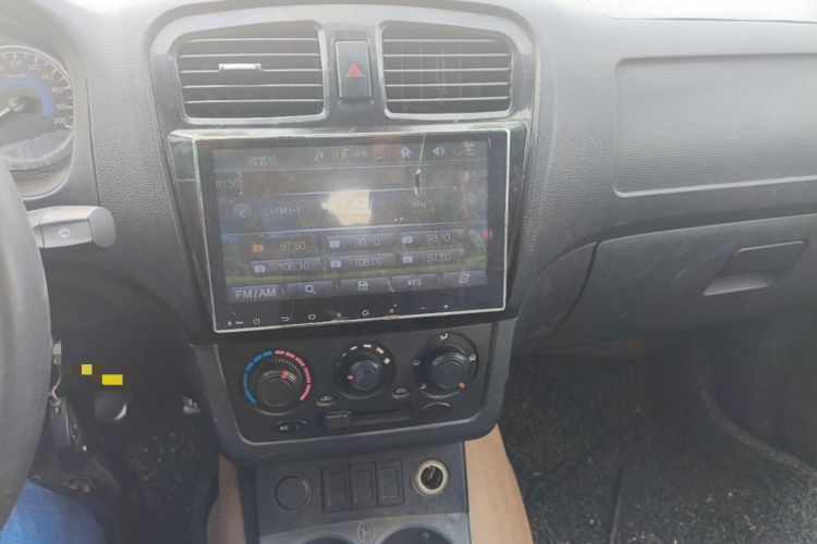 Used Dongfeng Fengon 330 2014 1.5L Manual Utility Version DK15 Audio And AC Panel