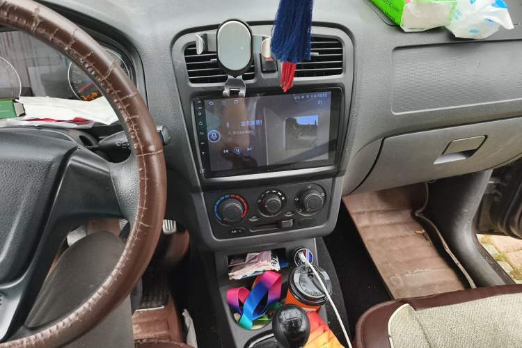 Used Dongfeng Fengon 330 2014 1.2L Manual Practical Version DK12-07 Audio And AC Panel