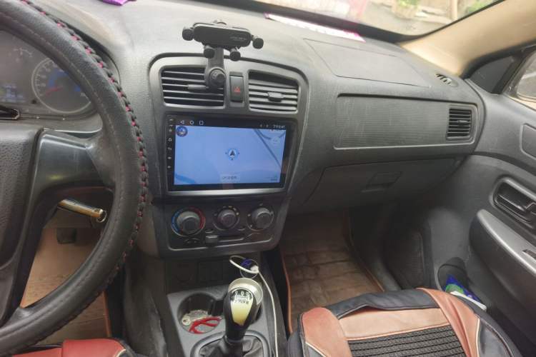 Used Dongfeng Fengon 330 2014 1.5L Manual Utility Version DK15 Audio And AC Panel