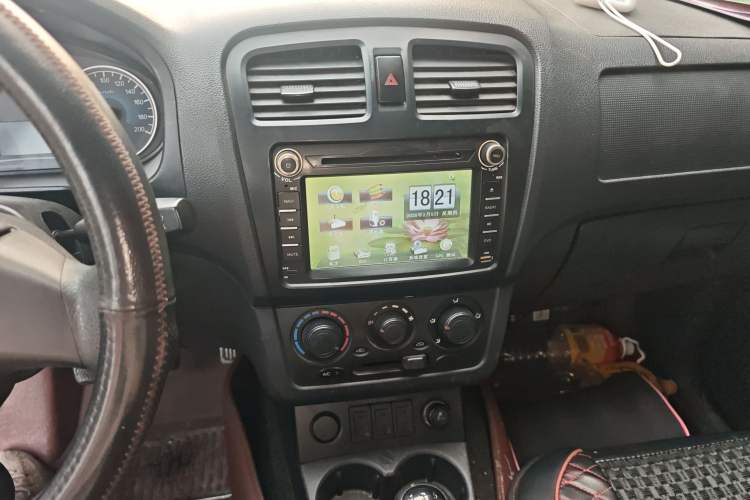 Used Dongfeng Fengon 330 2014 1.5L Manual Standard Edition DK15-02 Audio And AC Panel