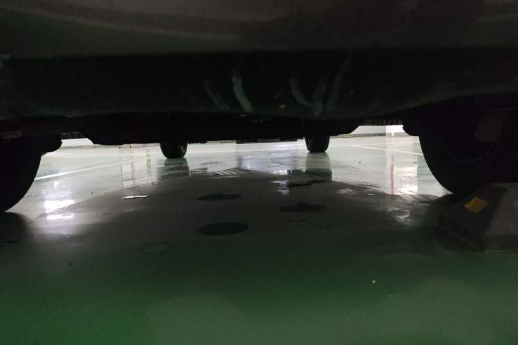 Used Dongfeng Fengon 330 2014 1.5L Manual Utility Version DK15 Chassis Front