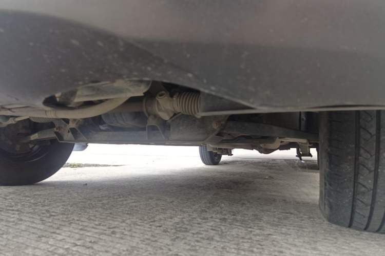 Used Dongfeng Fengon 330 2014 1.2L Manual Practical Version DK12-07 Chassis Front