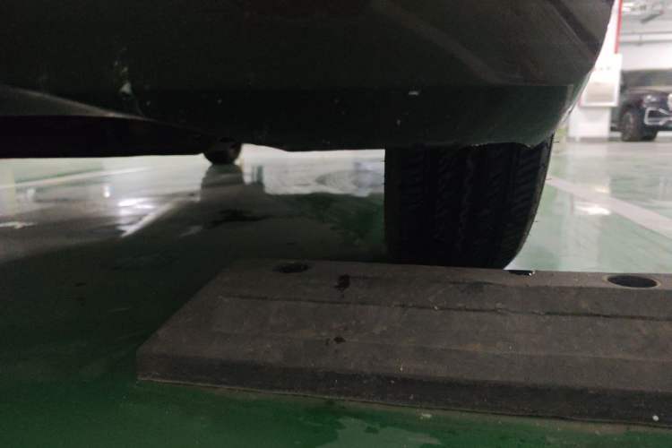 Used Dongfeng Fengon 330 2014 1.5L Manual Utility Version DK15 Chassis Front Left