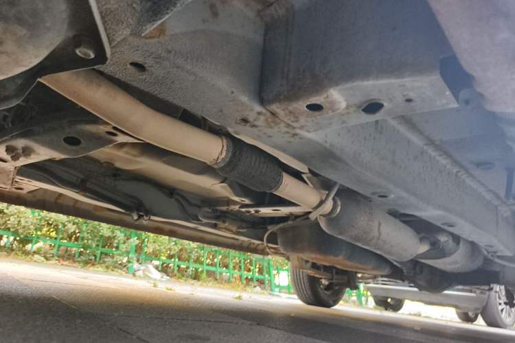 Used Dongfeng Fengon 330 2014 1.5L Manual Utility Version DK15 Chassis Front Left