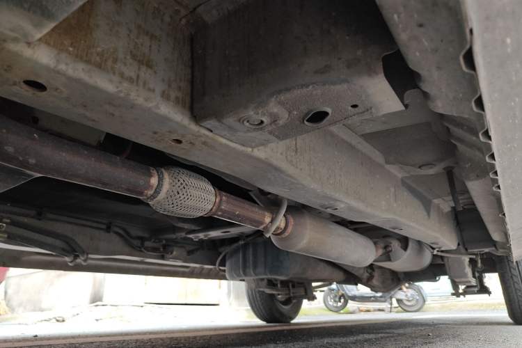 Used Dongfeng Fengon 330 2014 1.5L Manual Utility Version DK15 Chassis Front Left