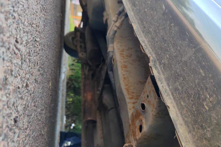 Used Dongfeng Fengon 330 2014 1.5L Manual Utility Version DK15 Chassis Front Right