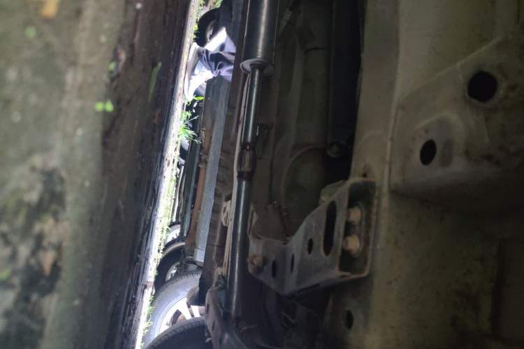 Used Dongfeng Fengon 330 2014 1.5L Manual Utility Version DK15 Chassis Front Right