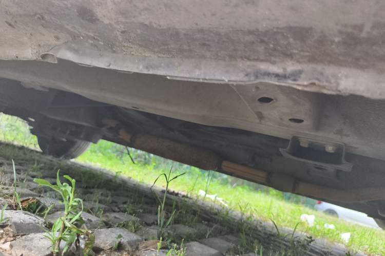Used Dongfeng Fengon 330 2014 1.2L Manual Practical Version DK12-07 Chassis Front Right