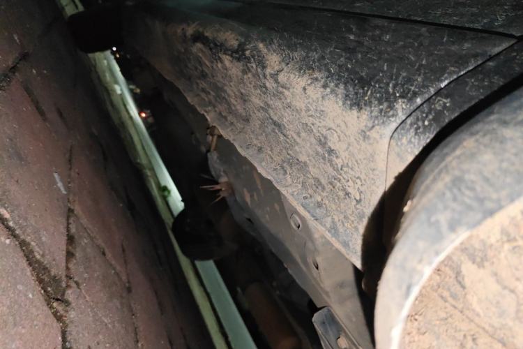 Used Dongfeng Fengon 330  Chassis Front Right