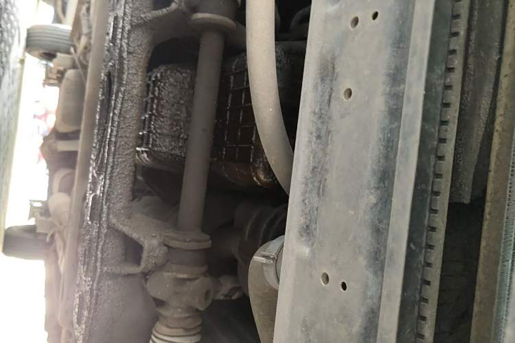 Used Dongfeng Fengon 330 2014 1.5L Manual Utility Version DK15 Chassis Front