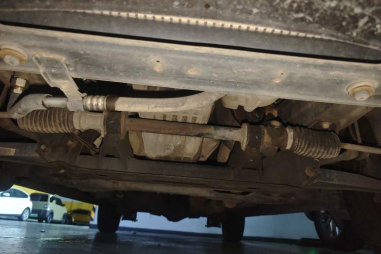 Used Dongfeng Fengon 330 2014 1.5L Manual Utility Version DK15 Chassis Front