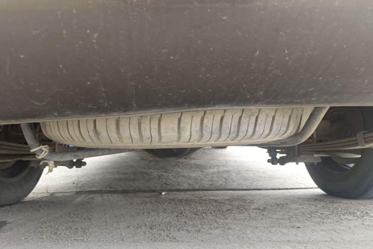 Used Dongfeng Fengon 330 2014 1.2L Manual Practical Version DK12-07 Chassis Rear