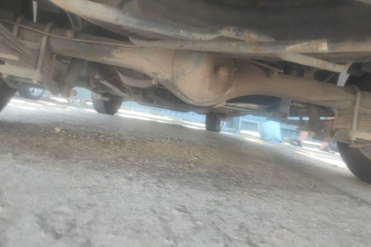 Used Dongfeng Fengon 330 2014 1.5L Manual Standard Edition DK15-02 Chassis Rear