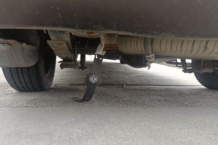 Used Dongfeng Fengon 330 2014 1.2L Manual Practical Version DK12-07 Chassis Rear Left