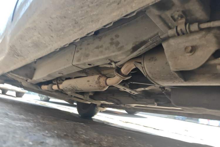 Used Dongfeng Fengon 330 2014 1.5L Manual Utility Version DK15 Chassis Rear Left