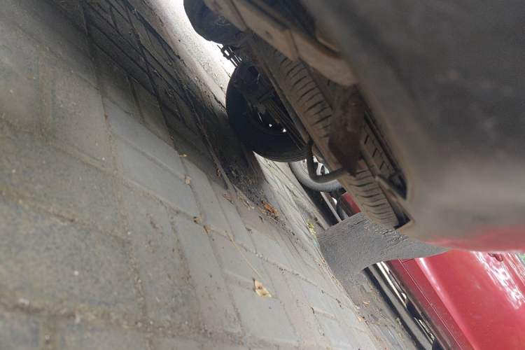Used Dongfeng Fengon 330 2014 1.2L Manual Practical Version DK12-07 Chassis Rear Left