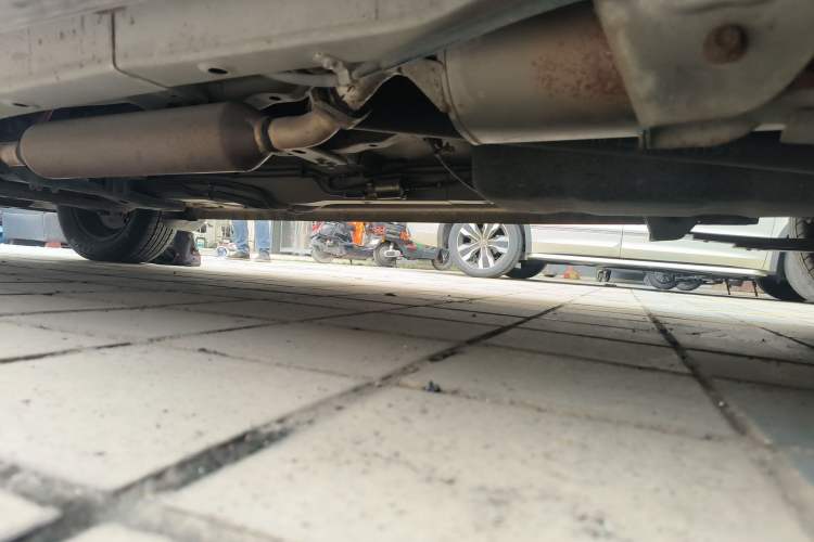 Used Dongfeng Fengon 330 2014 1.5L Manual Utility Version DK15 Chassis Rear Left