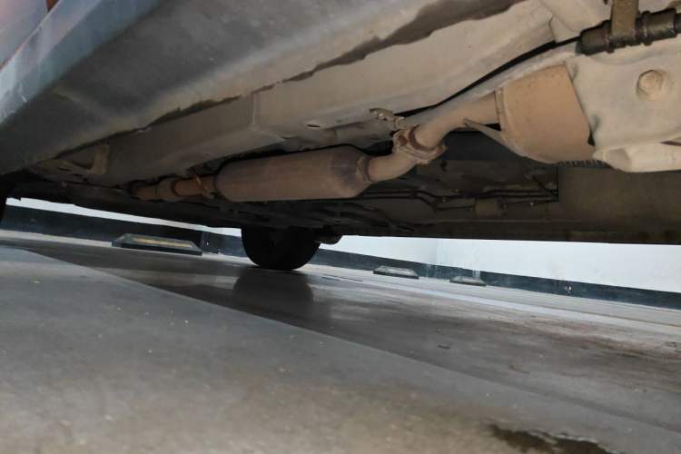 Used Dongfeng Fengon 330 2014 1.5L Manual Utility Version DK15 Chassis Rear Left