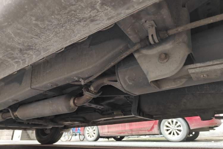 Used Dongfeng Fengon 330 2014 1.5L Manual Utility Version DK15 Chassis Rear Left