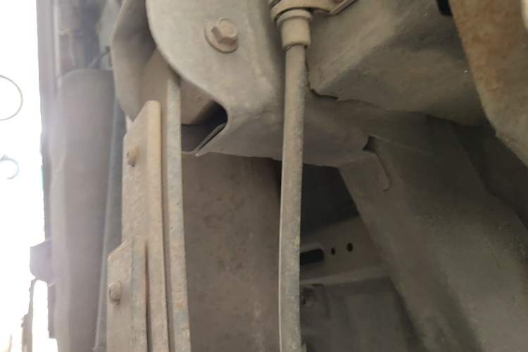 Used Dongfeng Fengon 330 2014 1.5L Manual Utility Version DK15 Chassis Rear Left