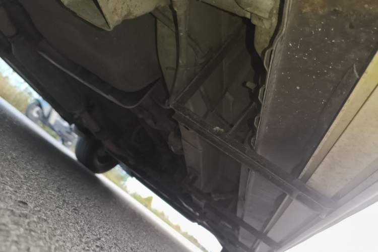 Used Dongfeng Fengon 330 2014 1.5L Manual Utility Version DK15 Chassis Rear Right