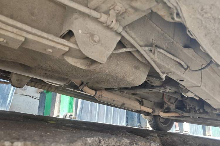 Used Dongfeng Fengon 330 2014 1.5L Manual Utility Version DK15 Chassis Rear Right