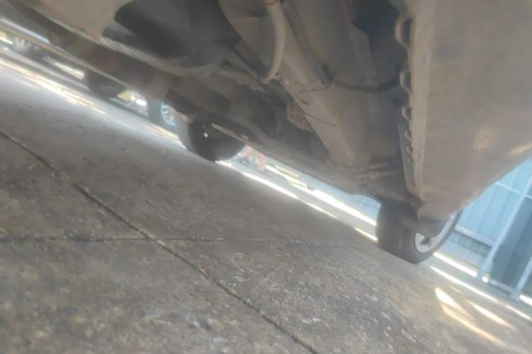 Used Dongfeng Fengon 330 2014 1.5L Manual Standard Edition DK15-02 Chassis Rear Right