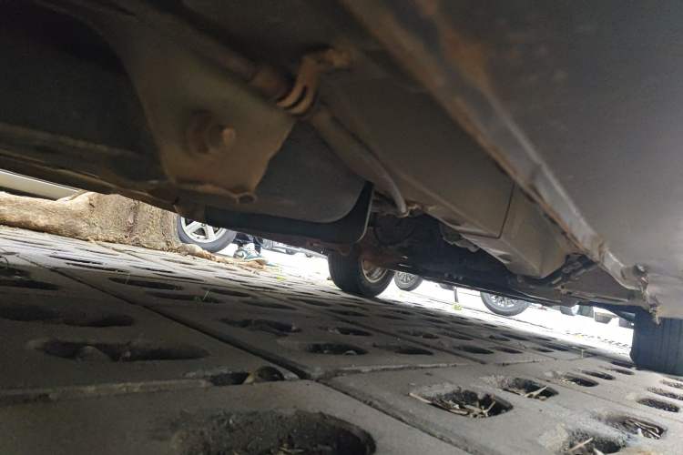 Used Dongfeng Fengon 330 2014 1.5L Manual Utility Version DK15 Chassis Rear Right