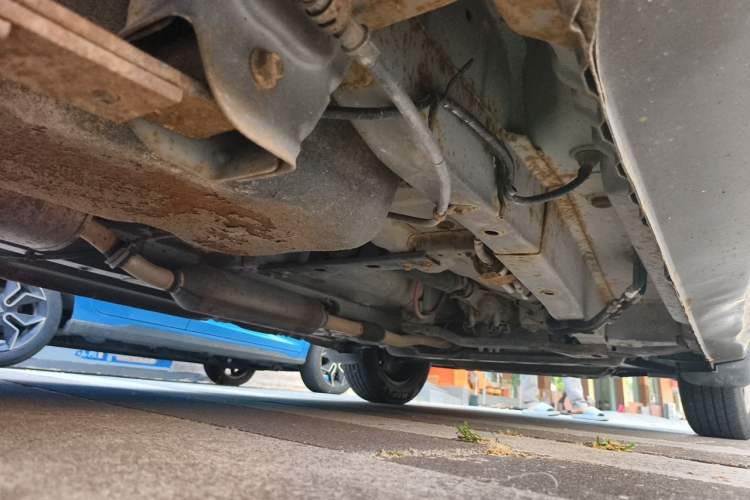 Used Dongfeng Fengon 330 2014 1.5L Manual Utility Version DK15 Chassis Rear Right