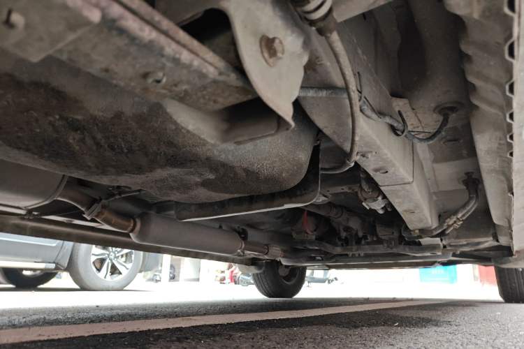 Used Dongfeng Fengon 330 2014 1.5L Manual Utility Version DK15 Chassis Rear Right