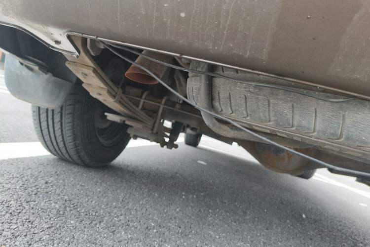 Used Dongfeng Fengon 330 2014 1.5L Manual Standard Edition DK15-02 Chassis Rear Right