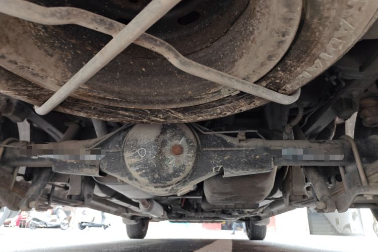 Used Dongfeng Fengon 330 2014 1.5L Manual Utility Version DK15 Chassis Rear