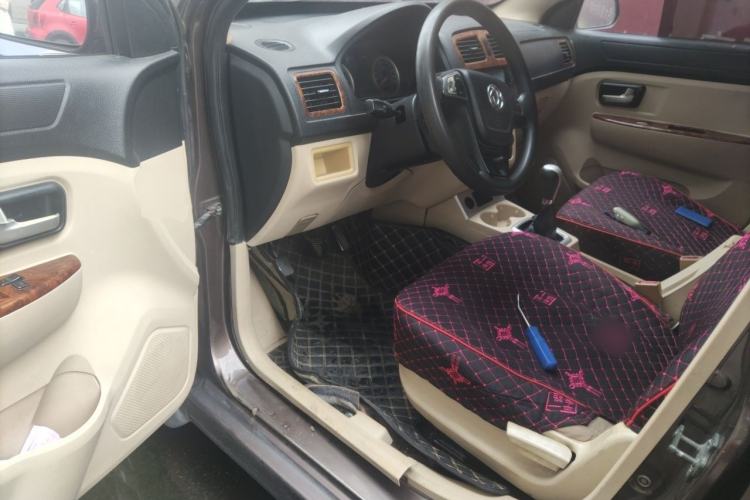 Used Dongfeng Fengon 330 2014 1.5L Manual Comfort Version DK15-02 Driver Seat