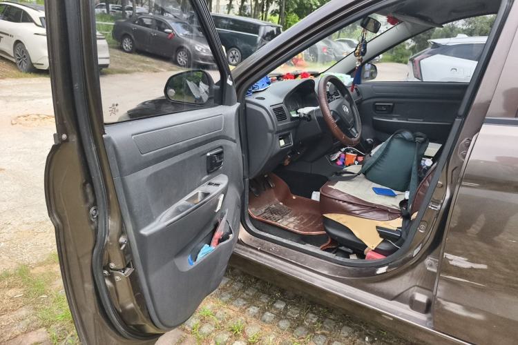 Used Dongfeng Fengon 330 2014 1.2L Manual Practical Version DK12-07 Driver Seat