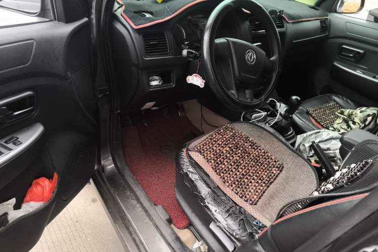 Used Dongfeng Fengon 330 2014 1.3L Manual Utility Version DK13-07 Driver Seat